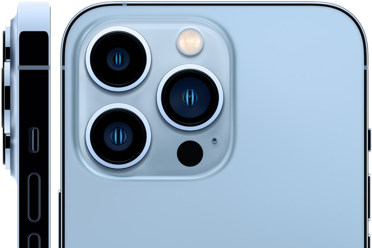 new iphone 13 three lens and ultra wide lens camera
