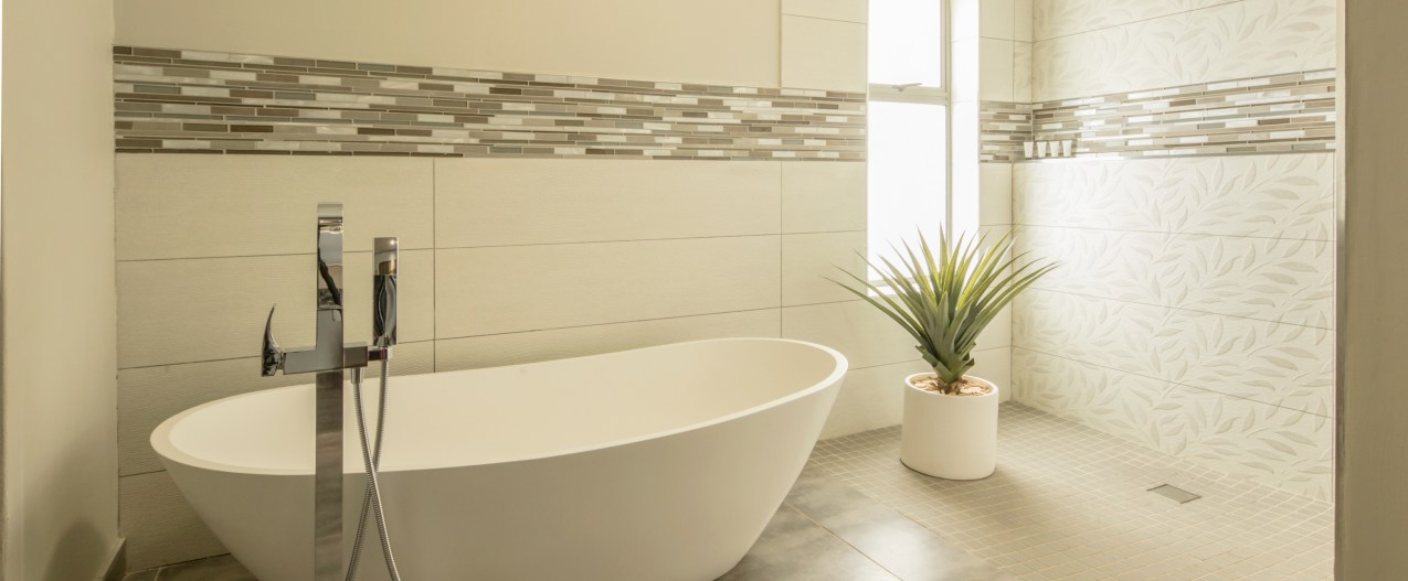 best bathroom tile ideas with bathtub and plant