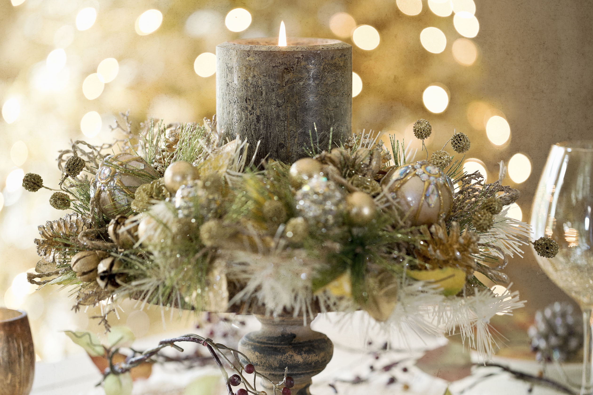 50 DIY Christmas Table Decorations 2023 - Best Holiday Tablescape Ideas