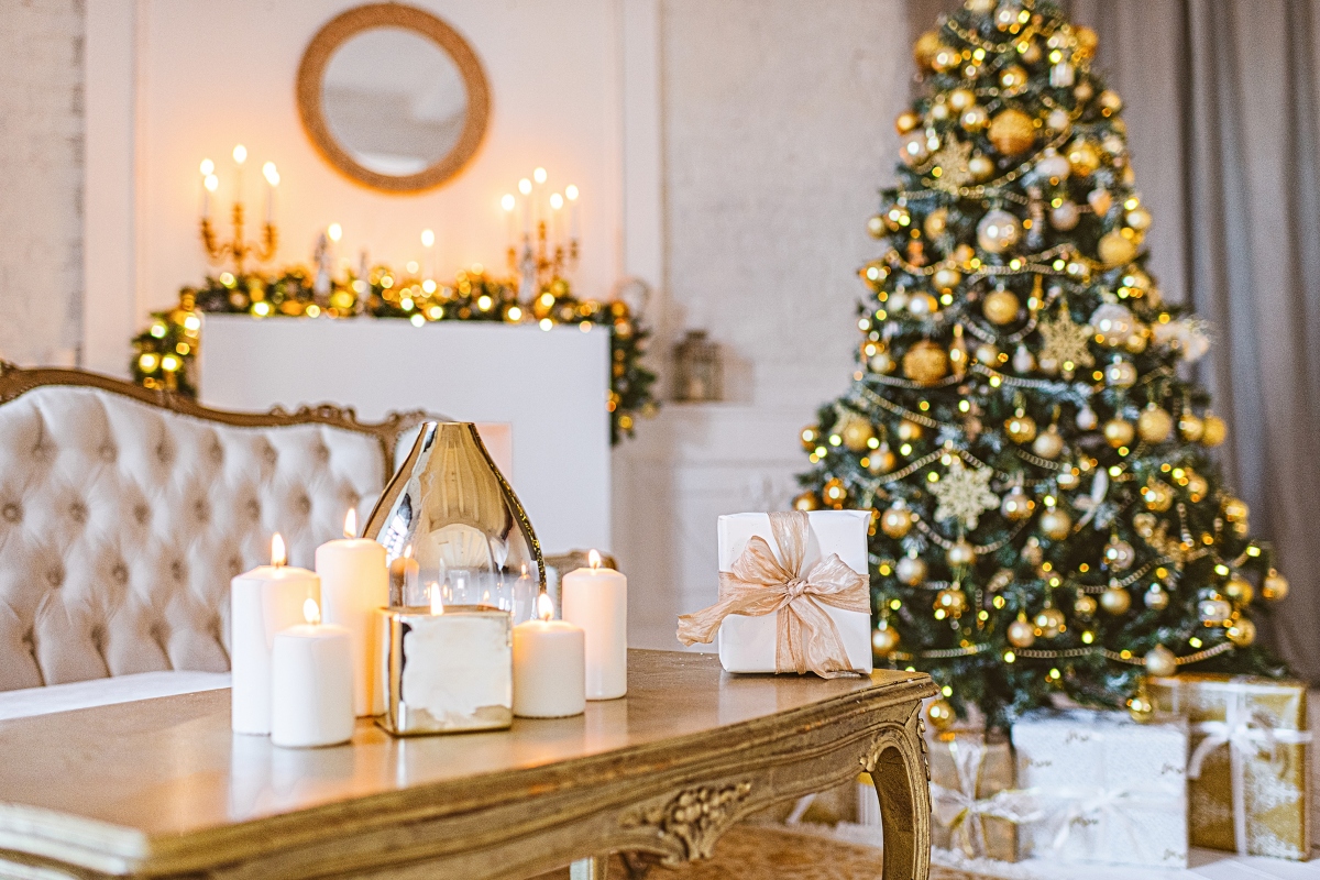 christmas holiday decor with gold and white tree
