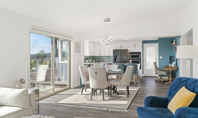 Welcoming living room interior, dining area and kitchen view
