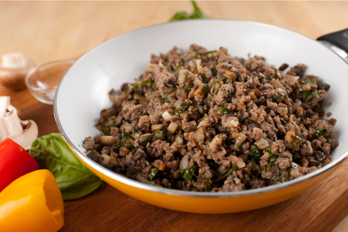 Ground beef in bowl
