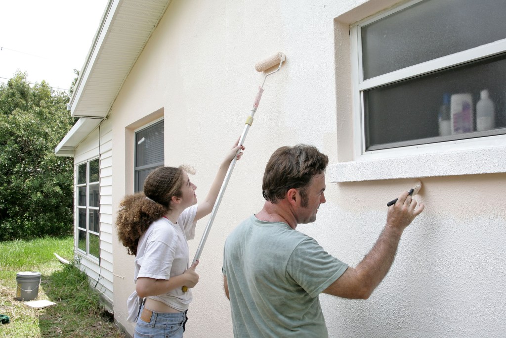 Painting in humid weather: Here are some tips | 21Oak