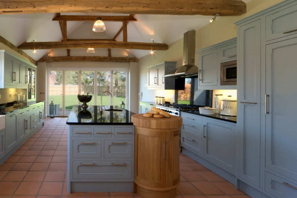 Blue kitchen cabinets in farmhouse design