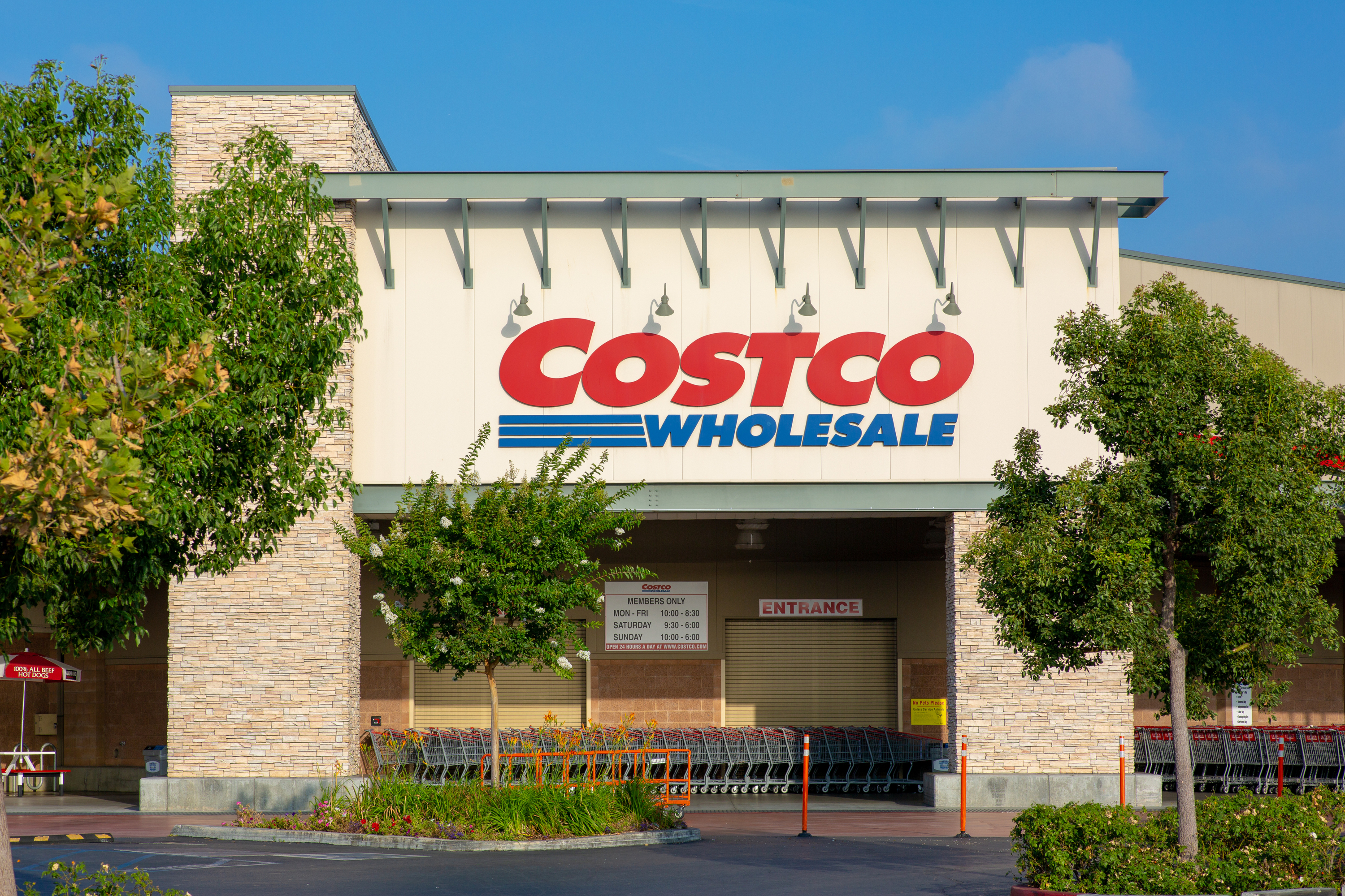 costco store exterior shot