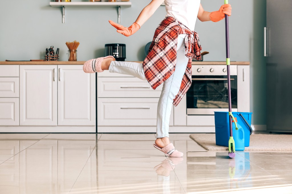 Clean Your Travertine Tile With These Simple Methods | 21Oak