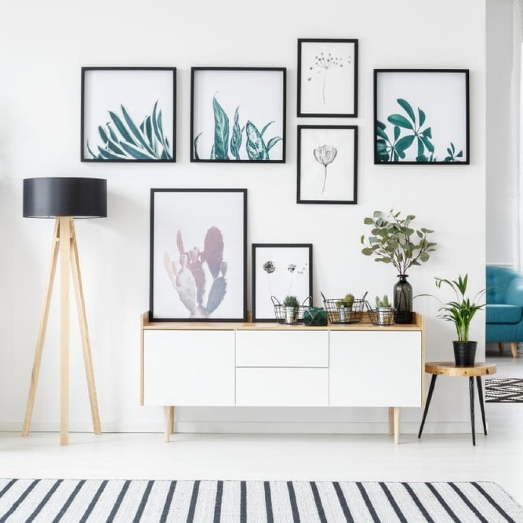 Mminimal white photo wall gallery