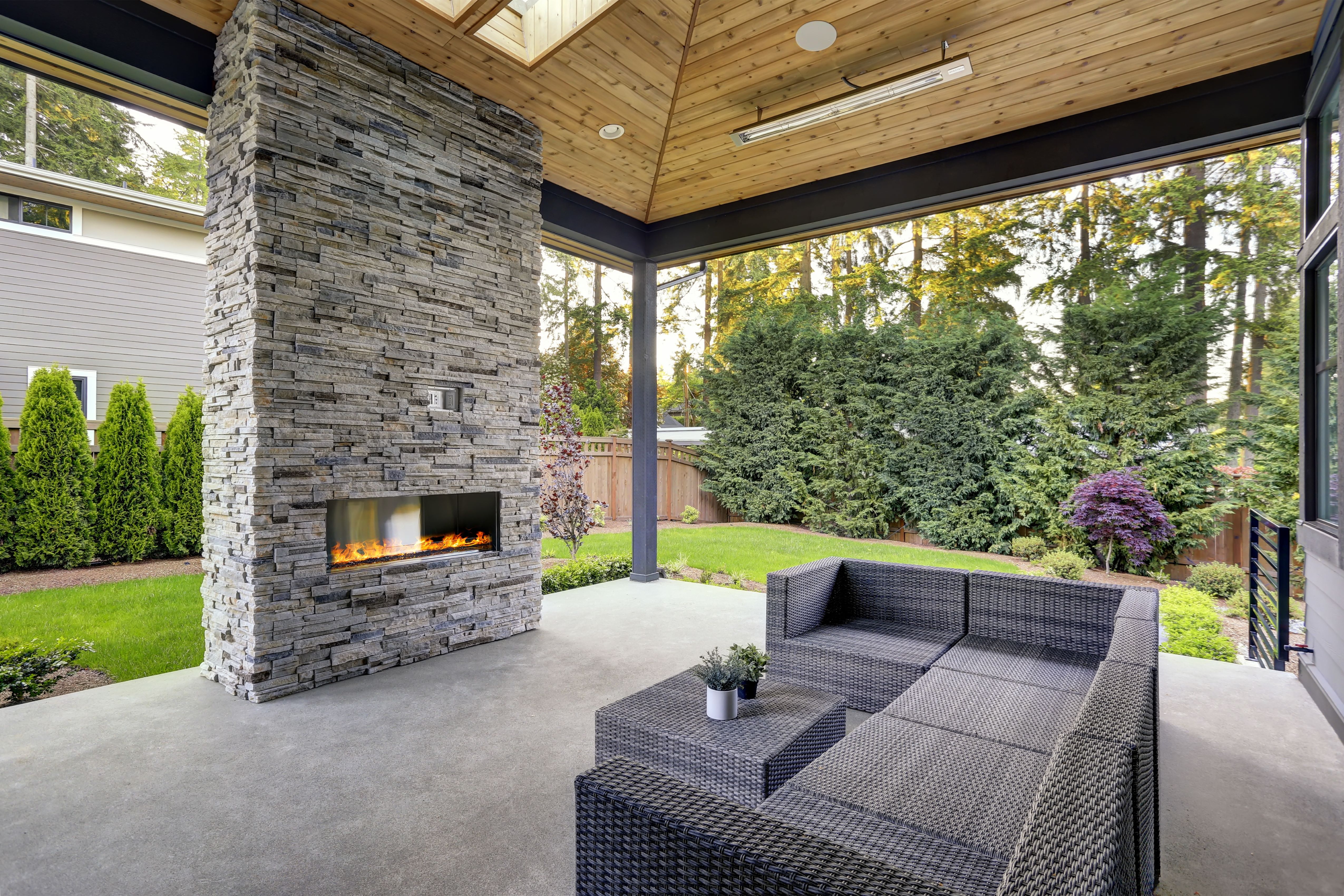 Outdoor patio with concrete flooring