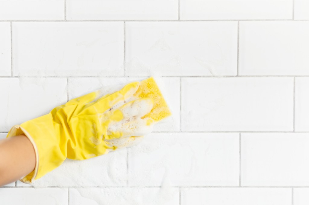 hand scrubbing tile