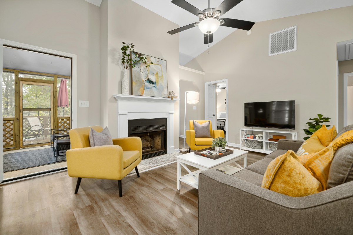 traditional living room design with yellow and grey color palette