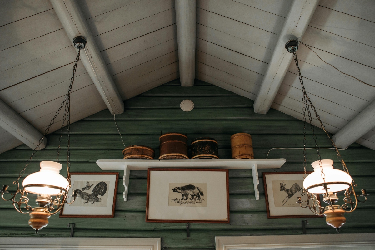 white shiplap ceiling in cottage or cabin design