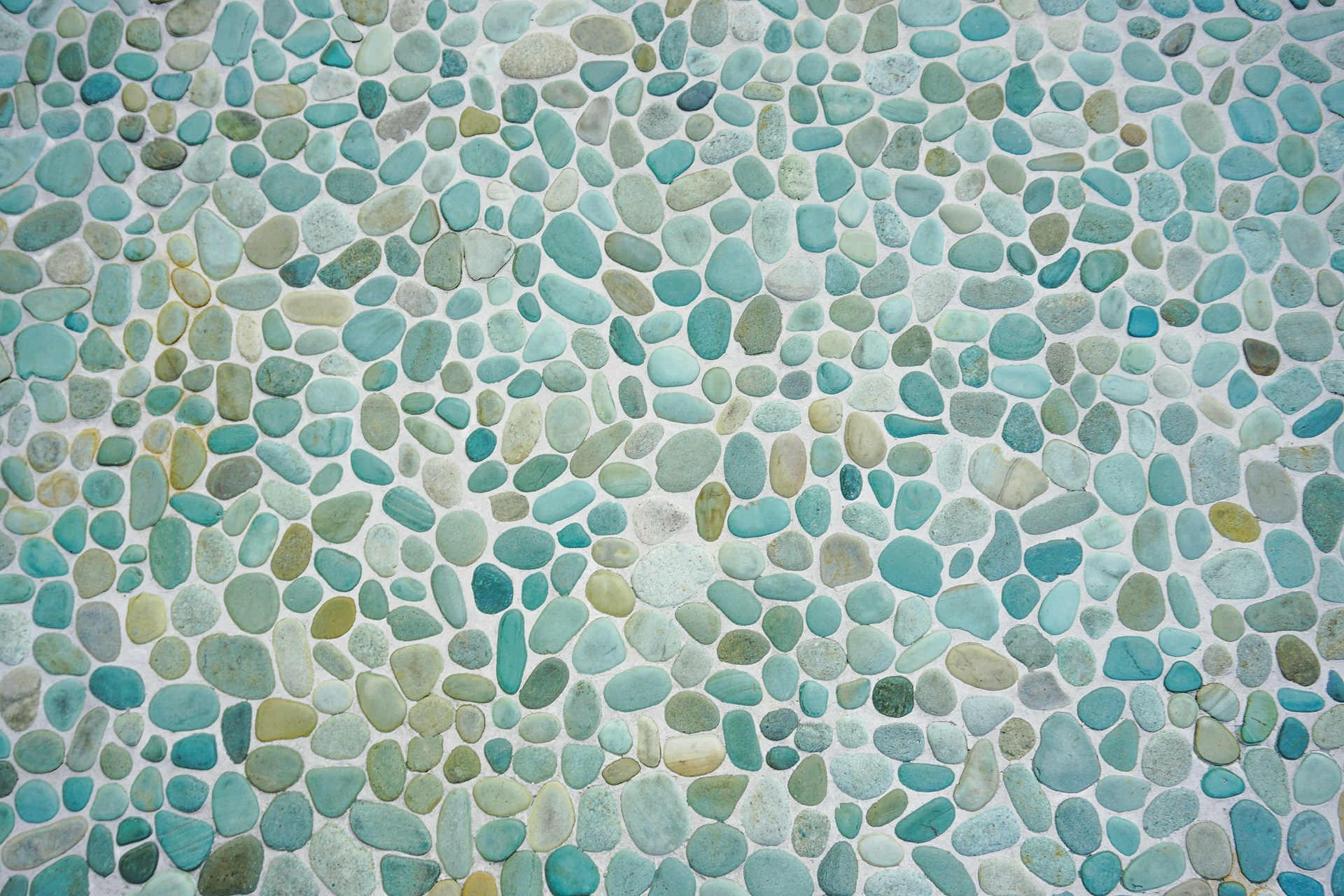 Blue pebble tiling